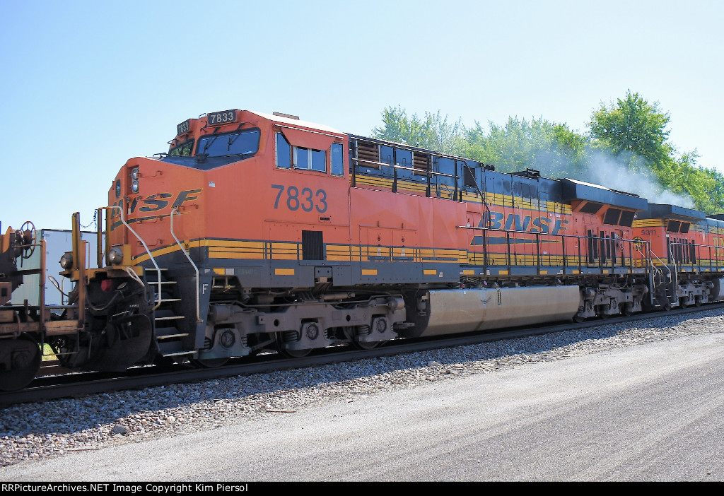 BNSF 7833